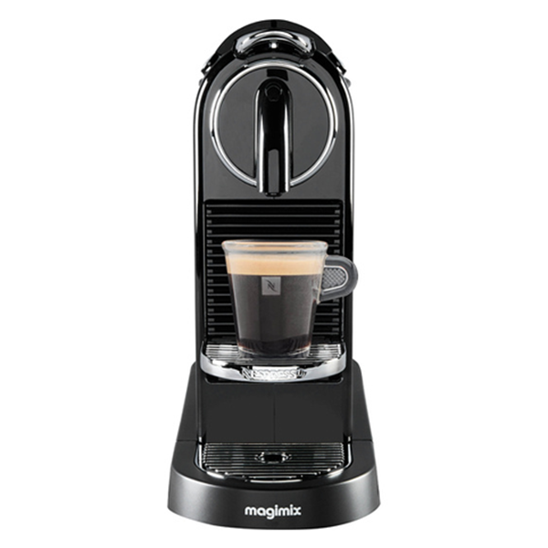 machine à café magimix nespresso noire sur fond blanc