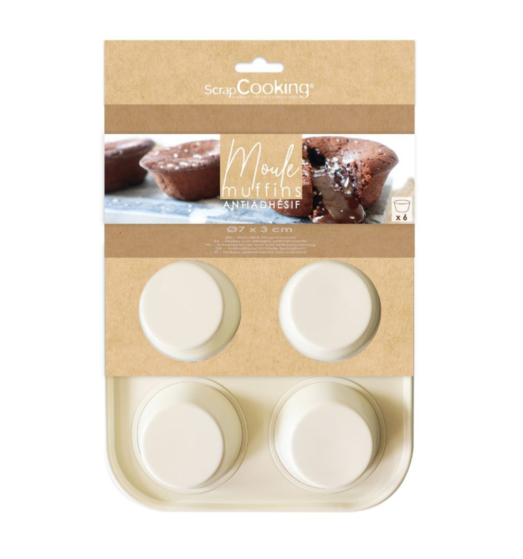 emballage de moule à muffin sur fond blanc