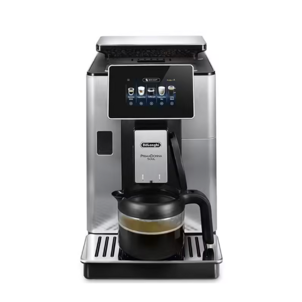 machine à café avec carafe à café sur fond blanc